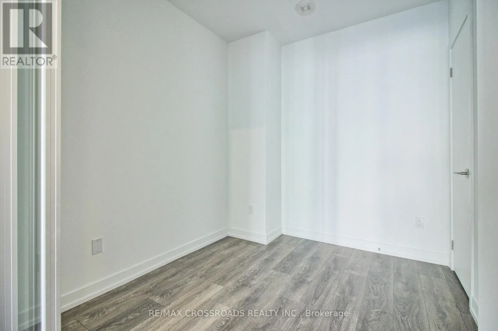 2302 - 82 DALHOUSIE STREET