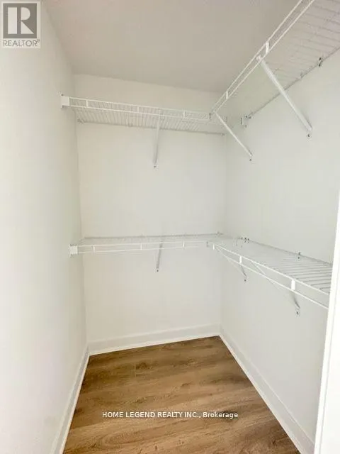 506 - 8 TIPPETT ROAD