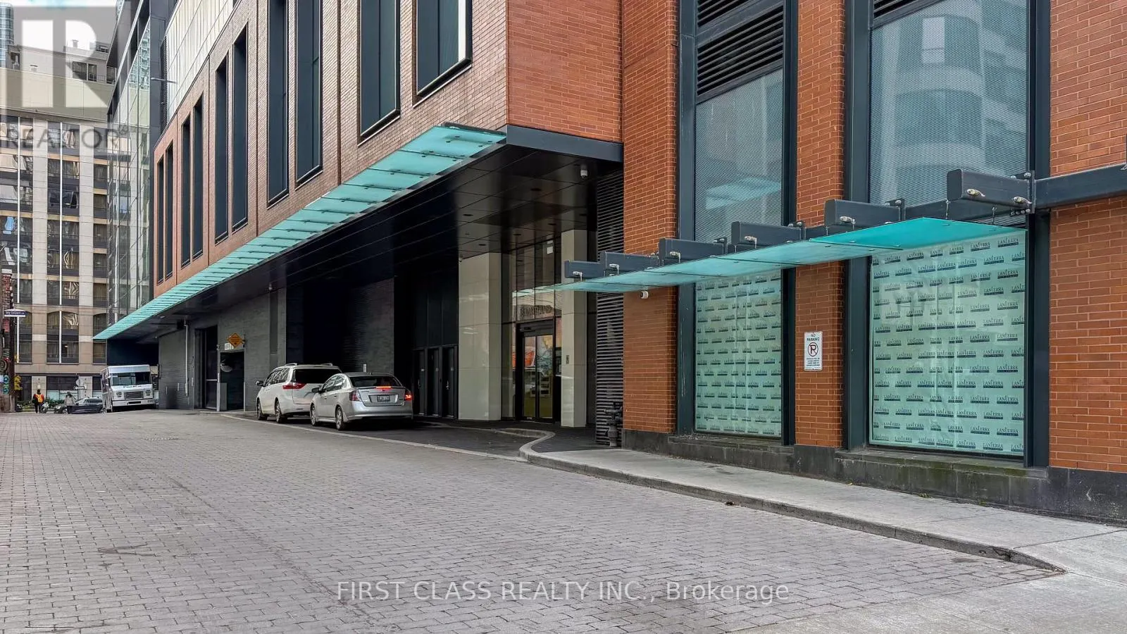 1602 - 18 MAITLAND TERRACE