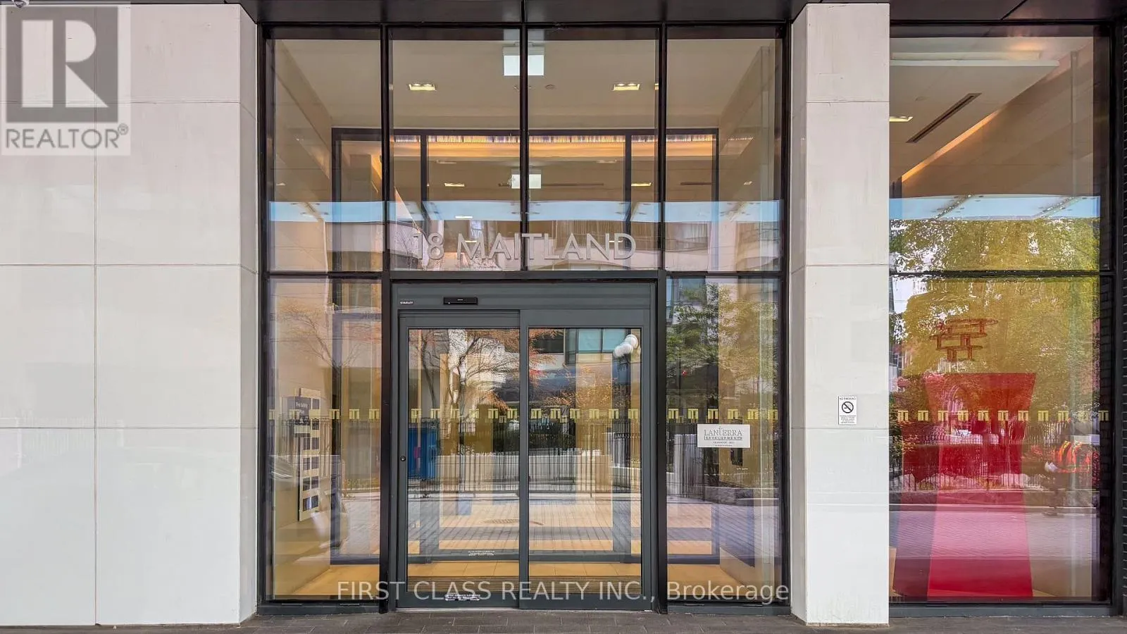 1602 - 18 MAITLAND TERRACE