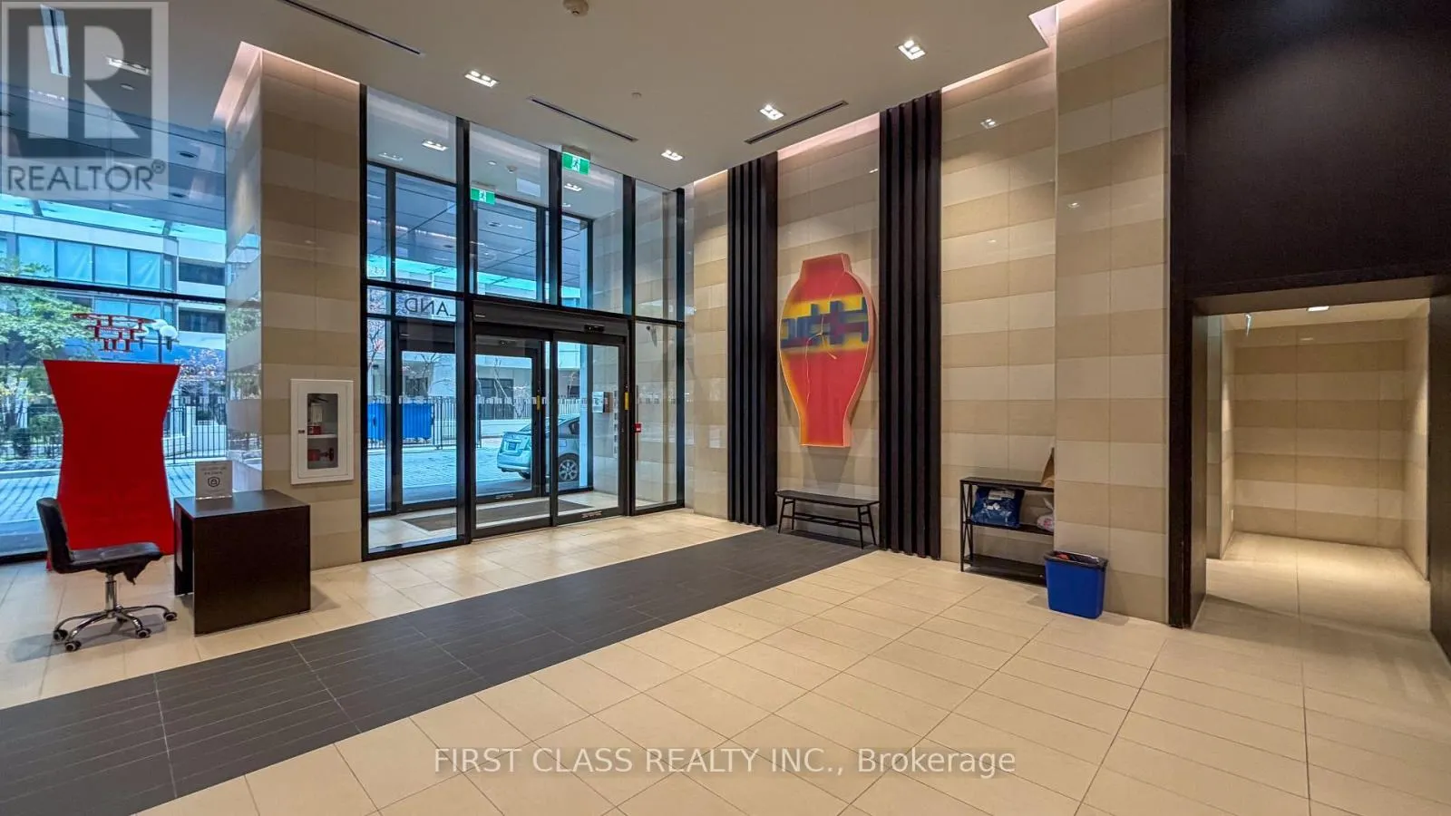 1602 - 18 MAITLAND TERRACE