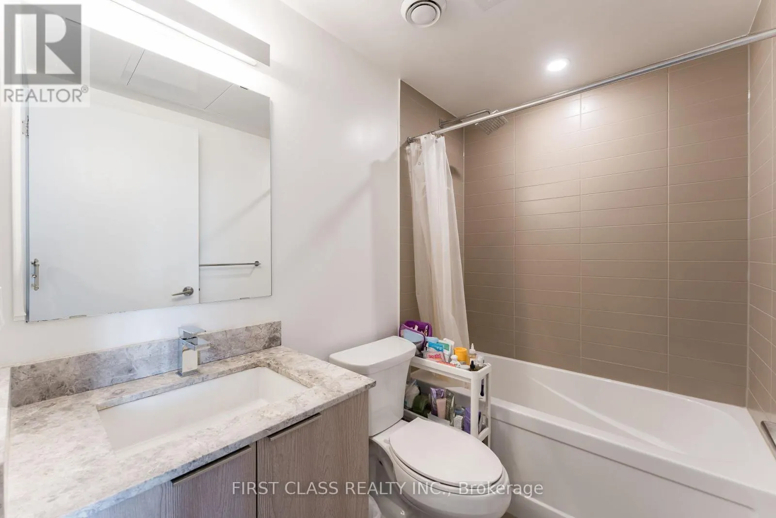 1602 - 18 MAITLAND TERRACE