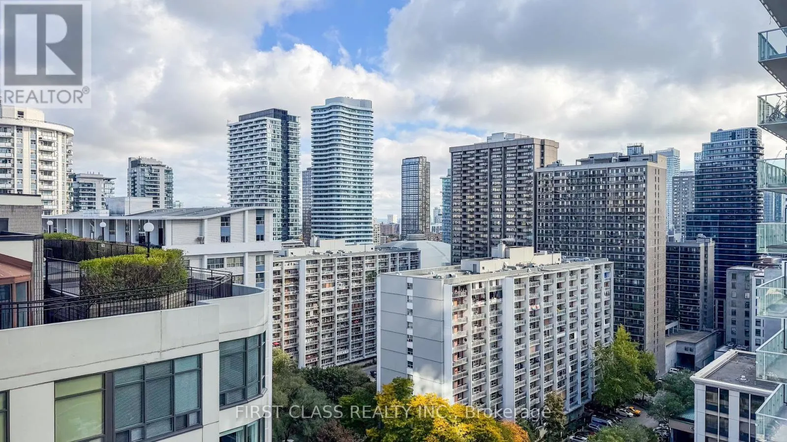 1602 - 18 MAITLAND TERRACE