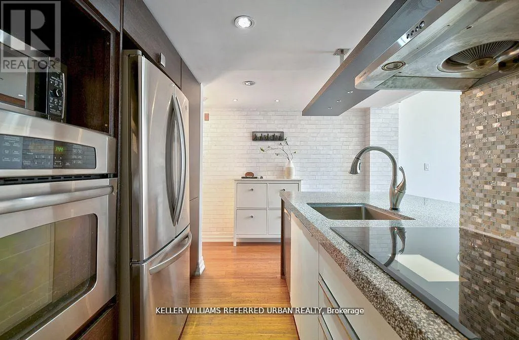 209 - 160 BALDWIN STREET