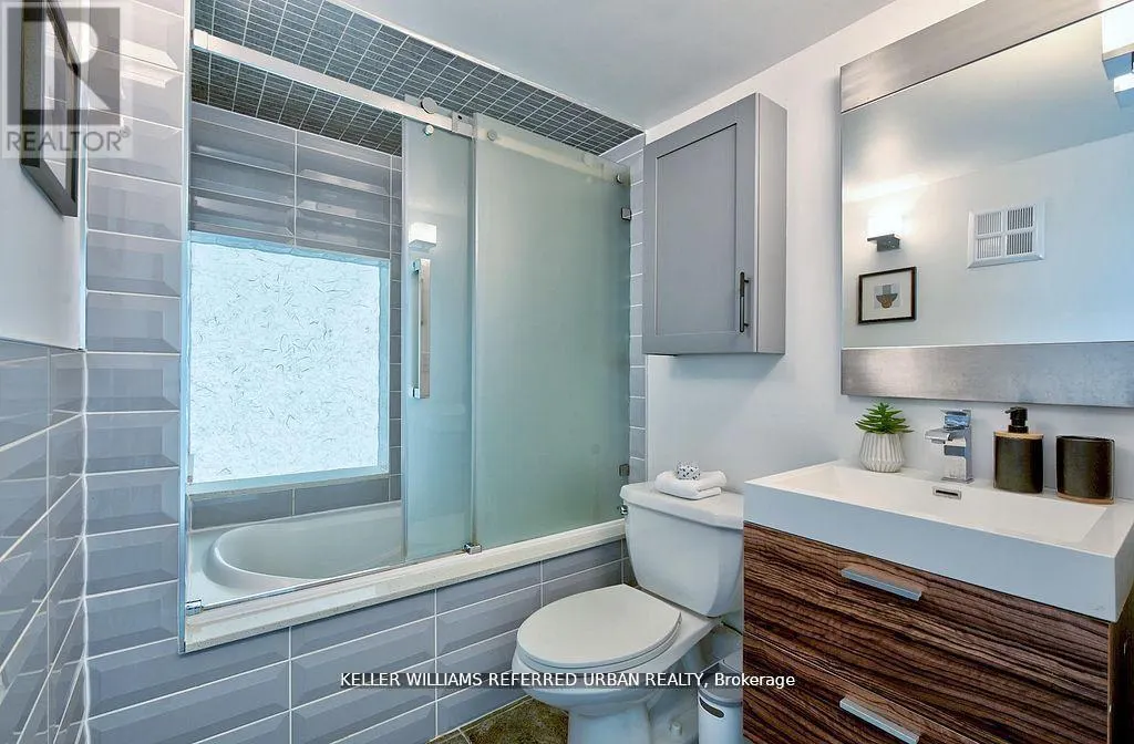 209 - 160 BALDWIN STREET