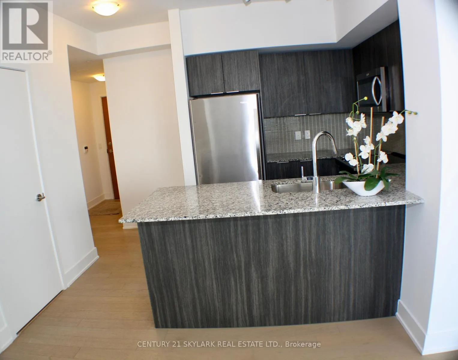 3416 - 30 SHORE BREEZE DRIVE