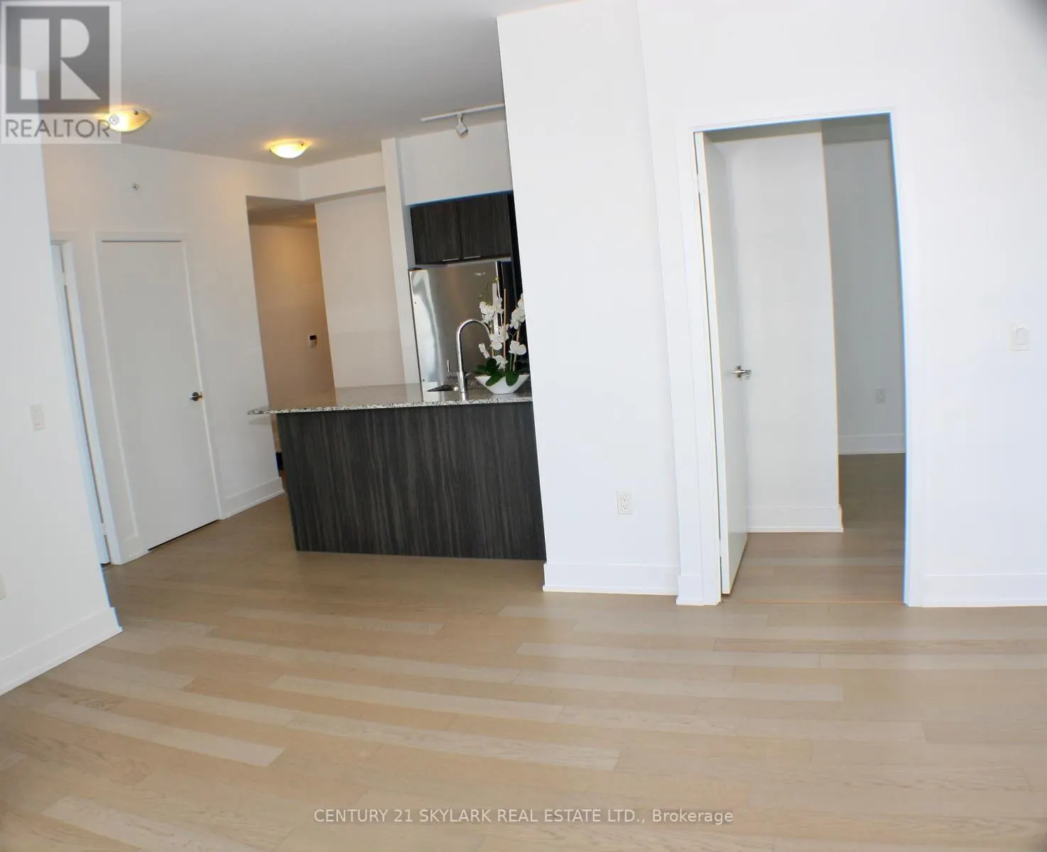 3416 - 30 SHORE BREEZE DRIVE