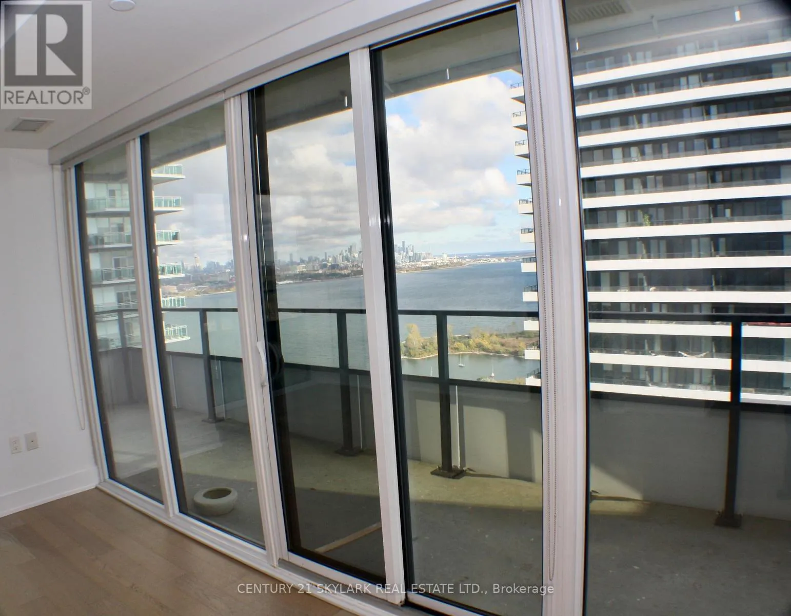 3416 - 30 SHORE BREEZE DRIVE