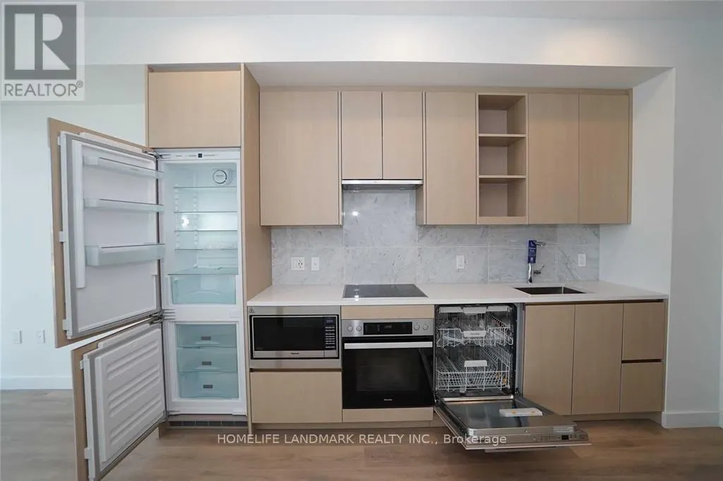 1015 - 95 MCMAHON DRIVE