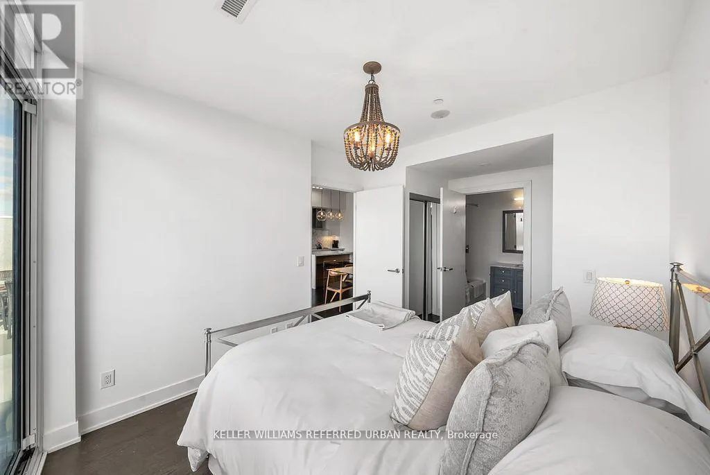 1015 - 3018 YONGE STREET