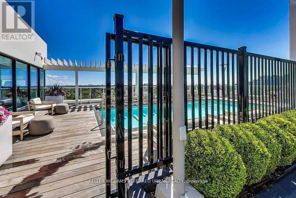 1015 - 3018 YONGE STREET