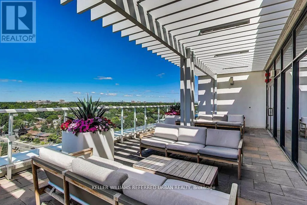 1015 - 3018 YONGE STREET