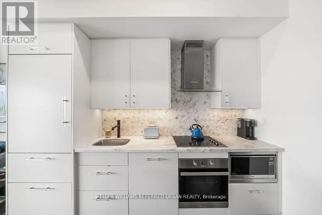 1015 - 3018 YONGE STREET