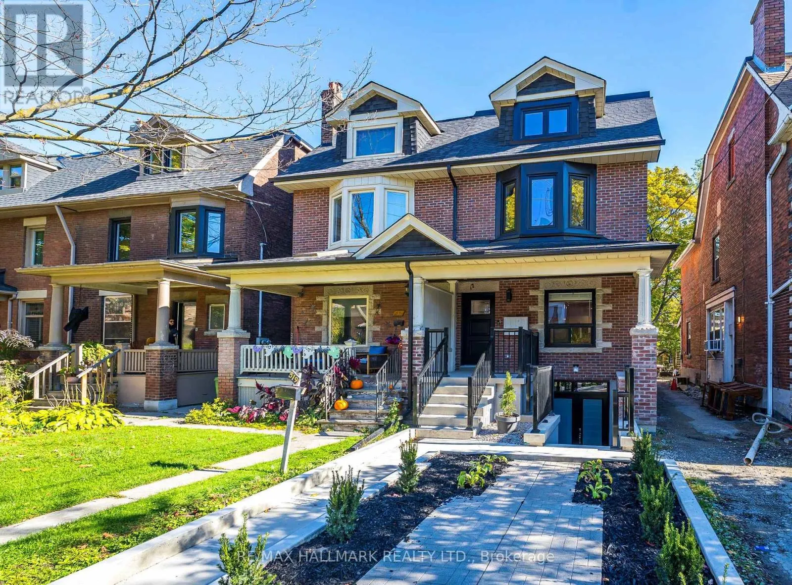 #2 MAIN - 519 GLADSTONE AVENUE