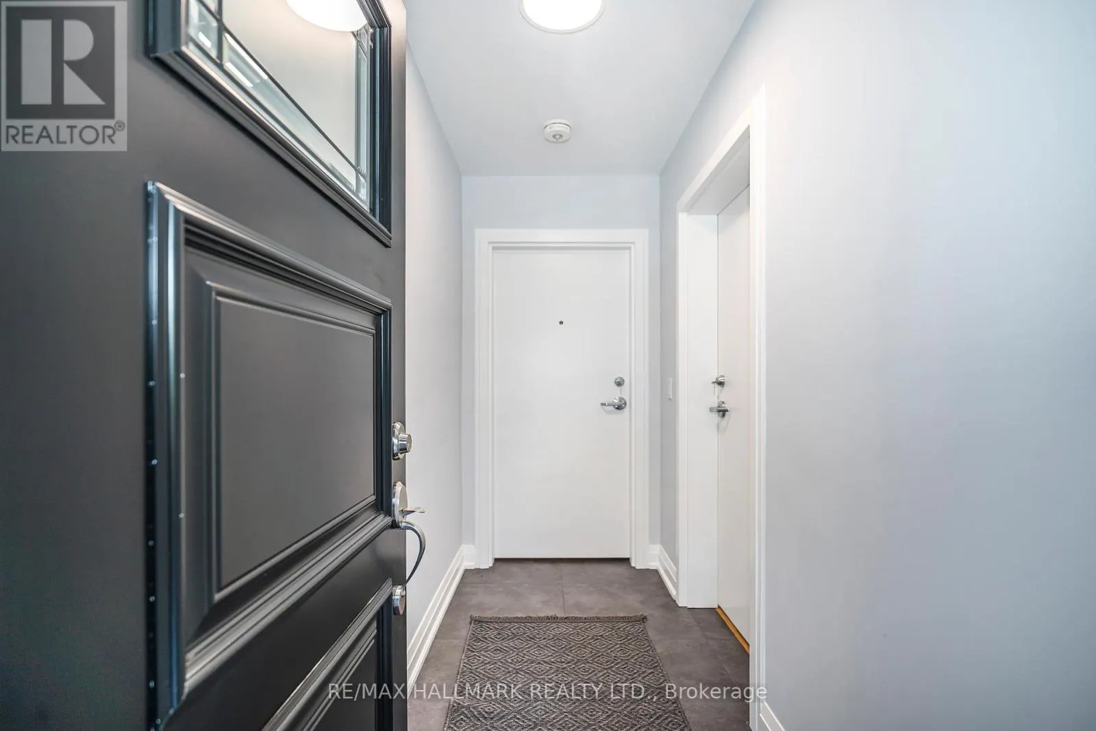 #2 MAIN - 519 GLADSTONE AVENUE