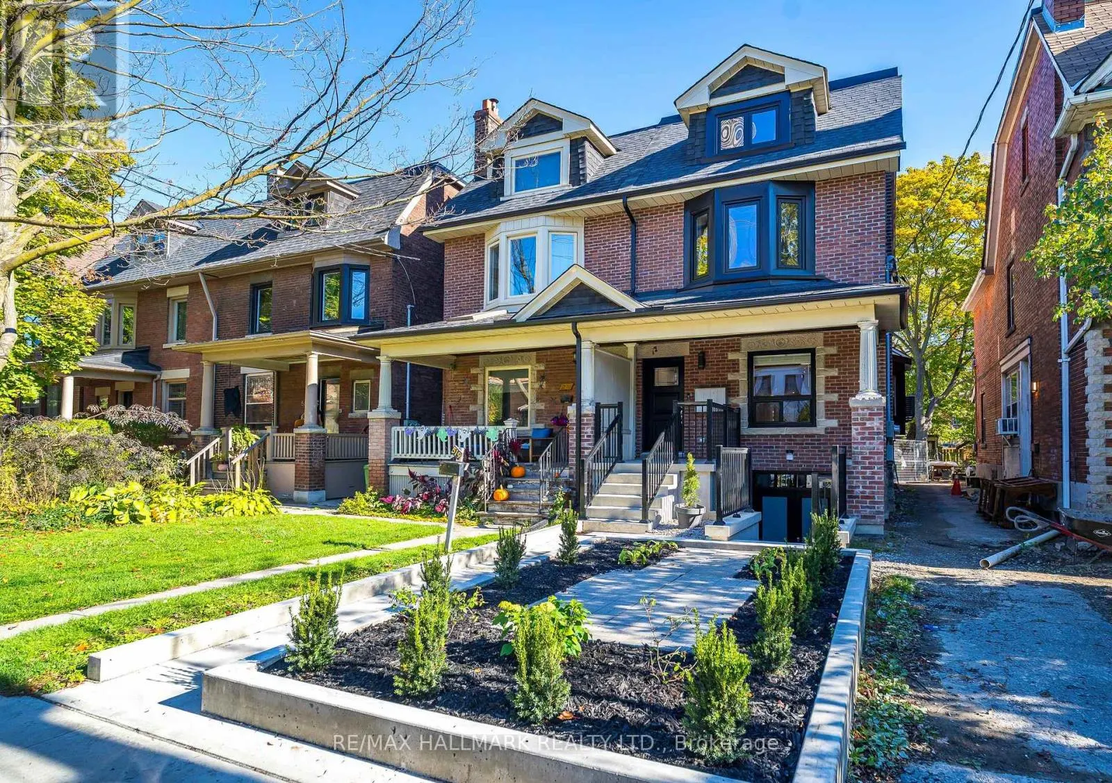 #2 MAIN - 519 GLADSTONE AVENUE