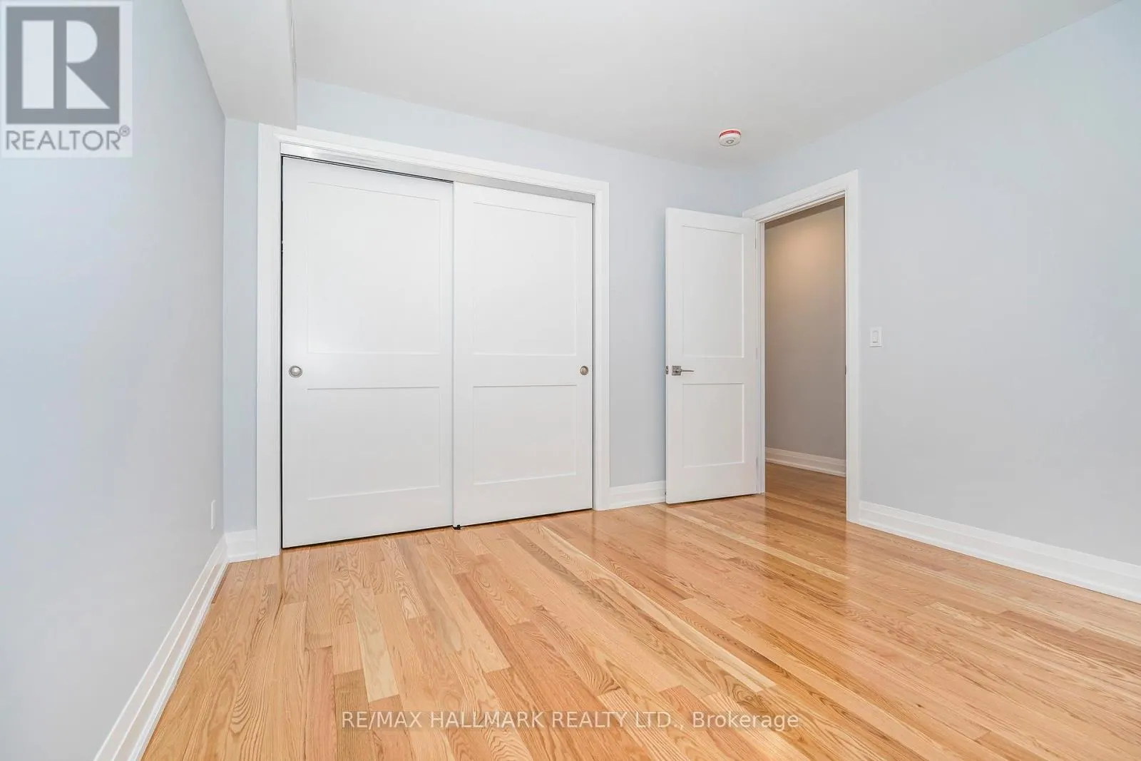 #2 MAIN - 519 GLADSTONE AVENUE