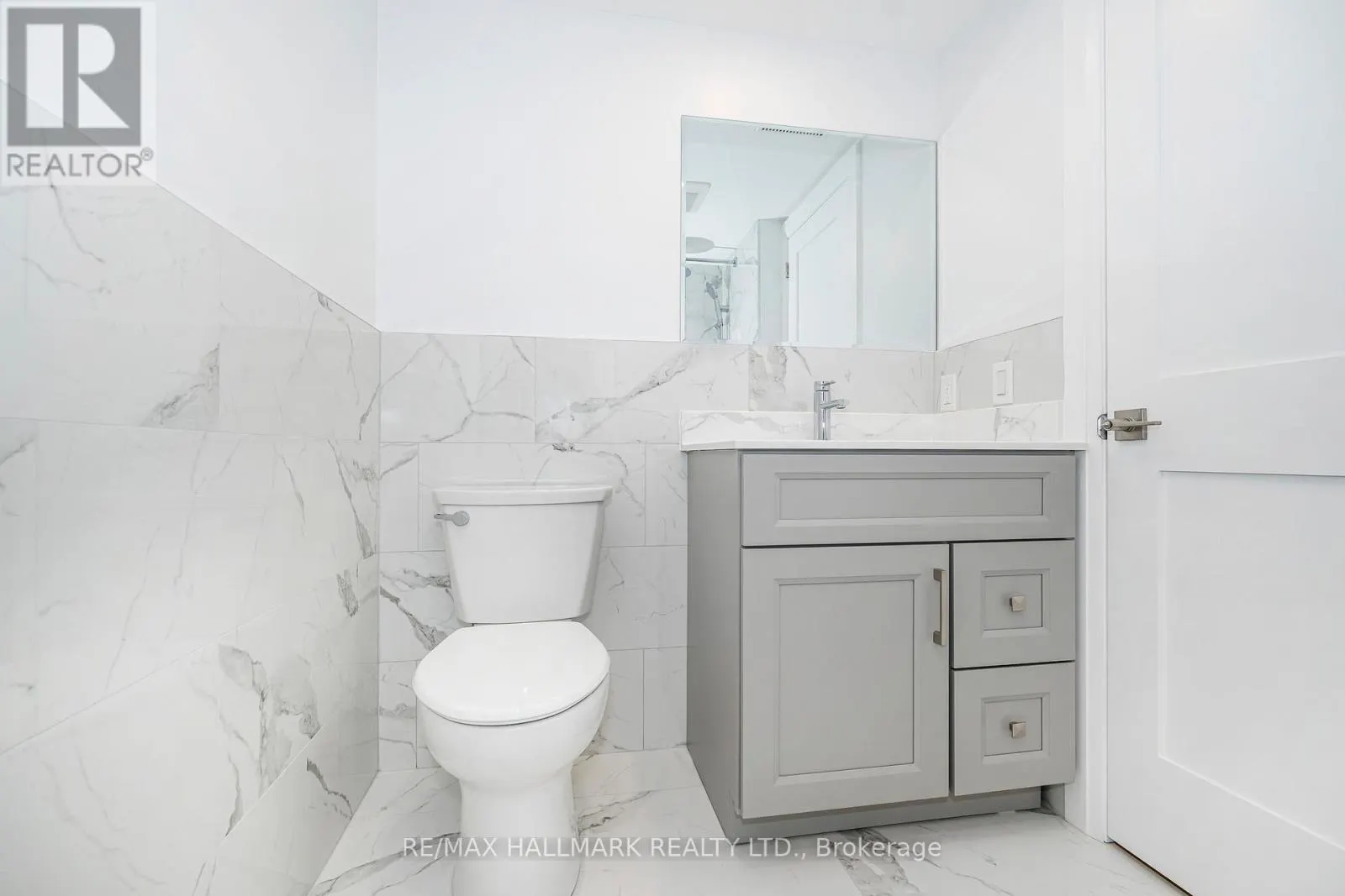 #2 MAIN - 519 GLADSTONE AVENUE