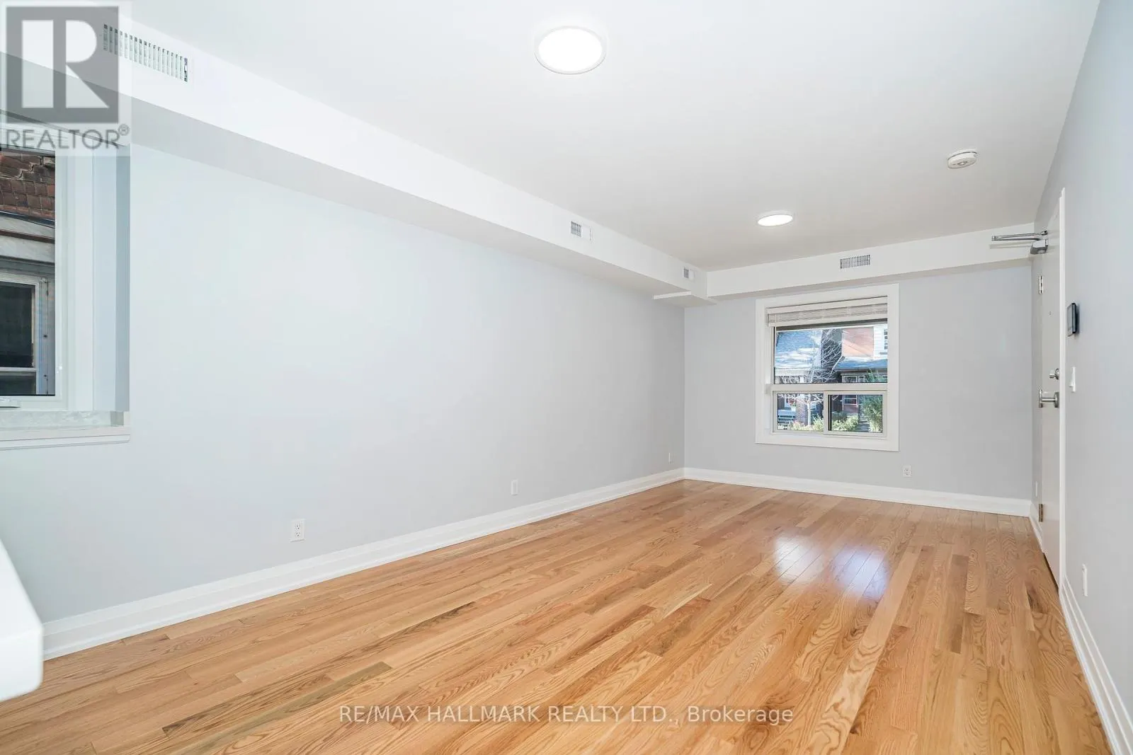 #2 MAIN - 519 GLADSTONE AVENUE