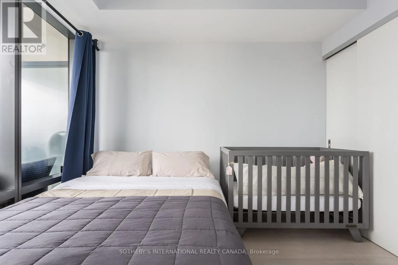 1402 - 5 ST JOSEPH STREET