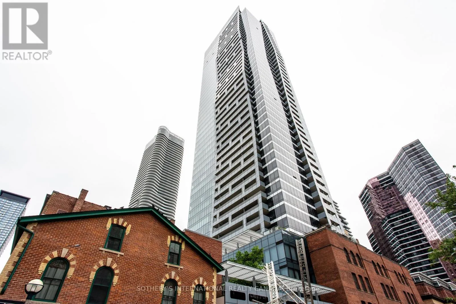 1402 - 5 ST JOSEPH STREET