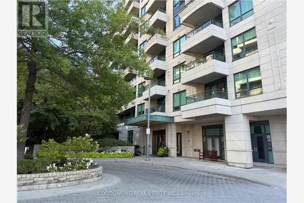 906 - 25 SCRIVENER SQUARE