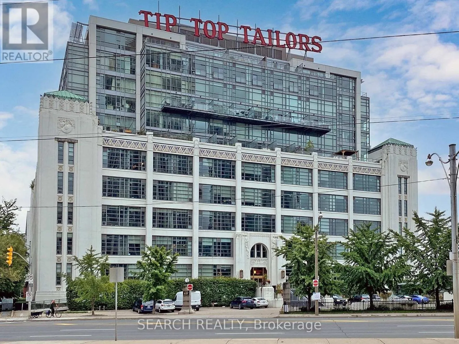 1028 - 637 LAKE SHORE BOULEVARD W