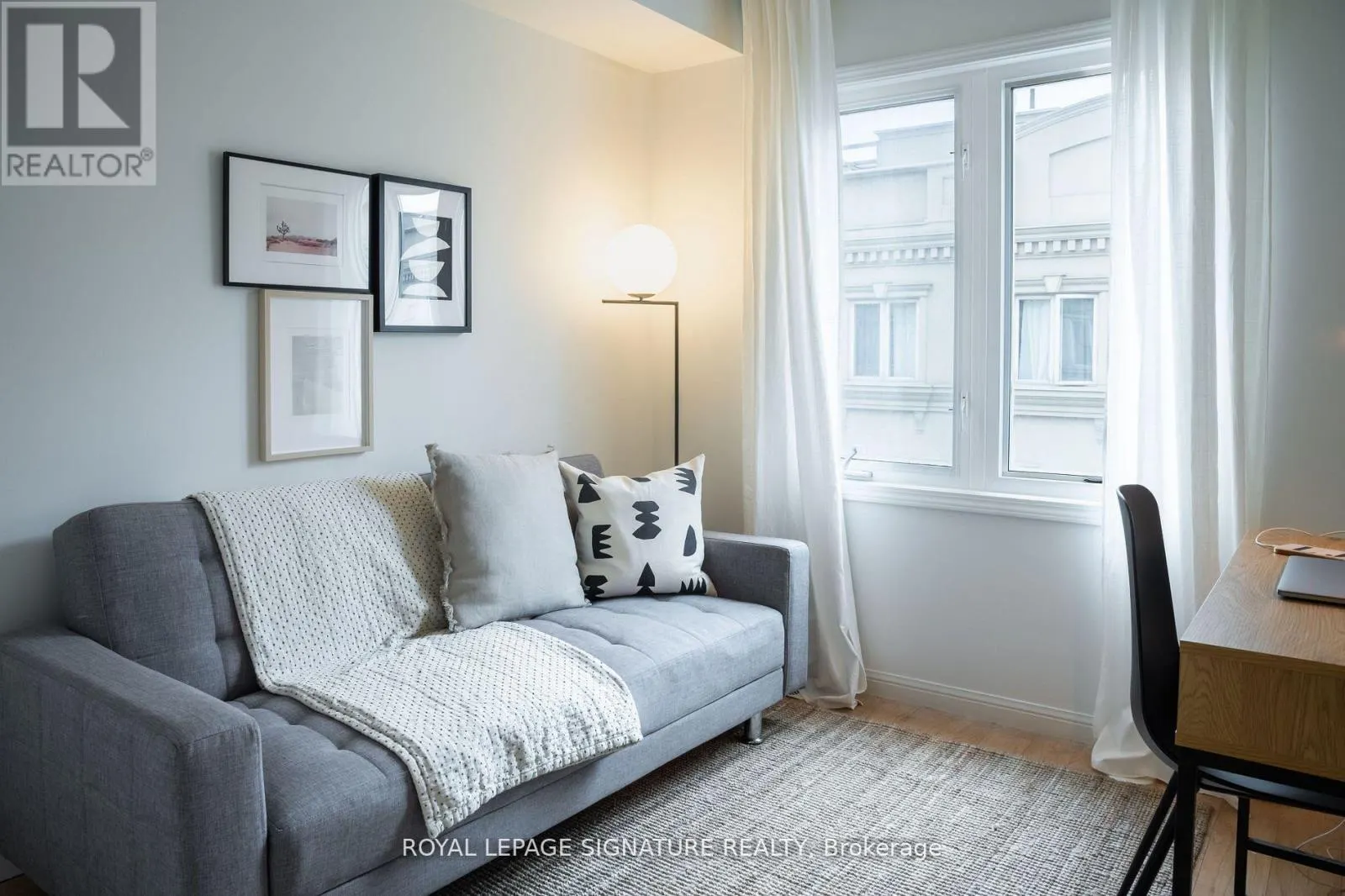 TH17 - 68 CARR STREET