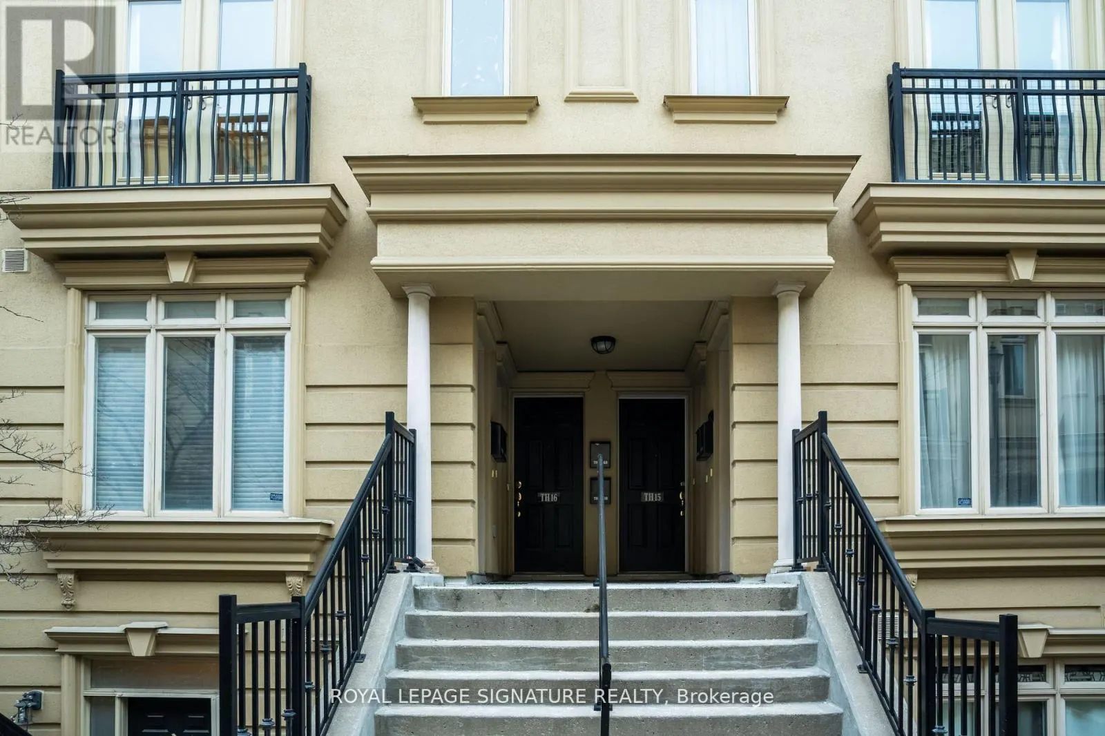 TH17 - 68 CARR STREET