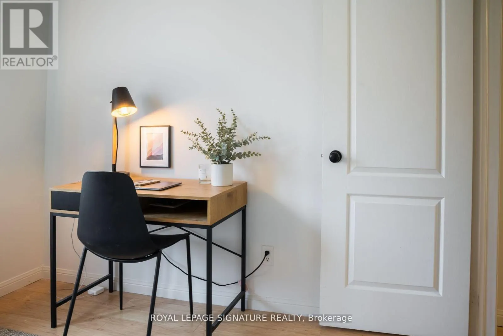 TH17 - 68 CARR STREET