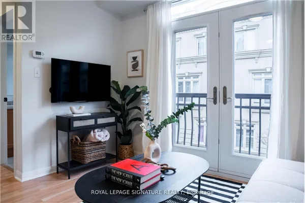 TH17 - 68 CARR STREET