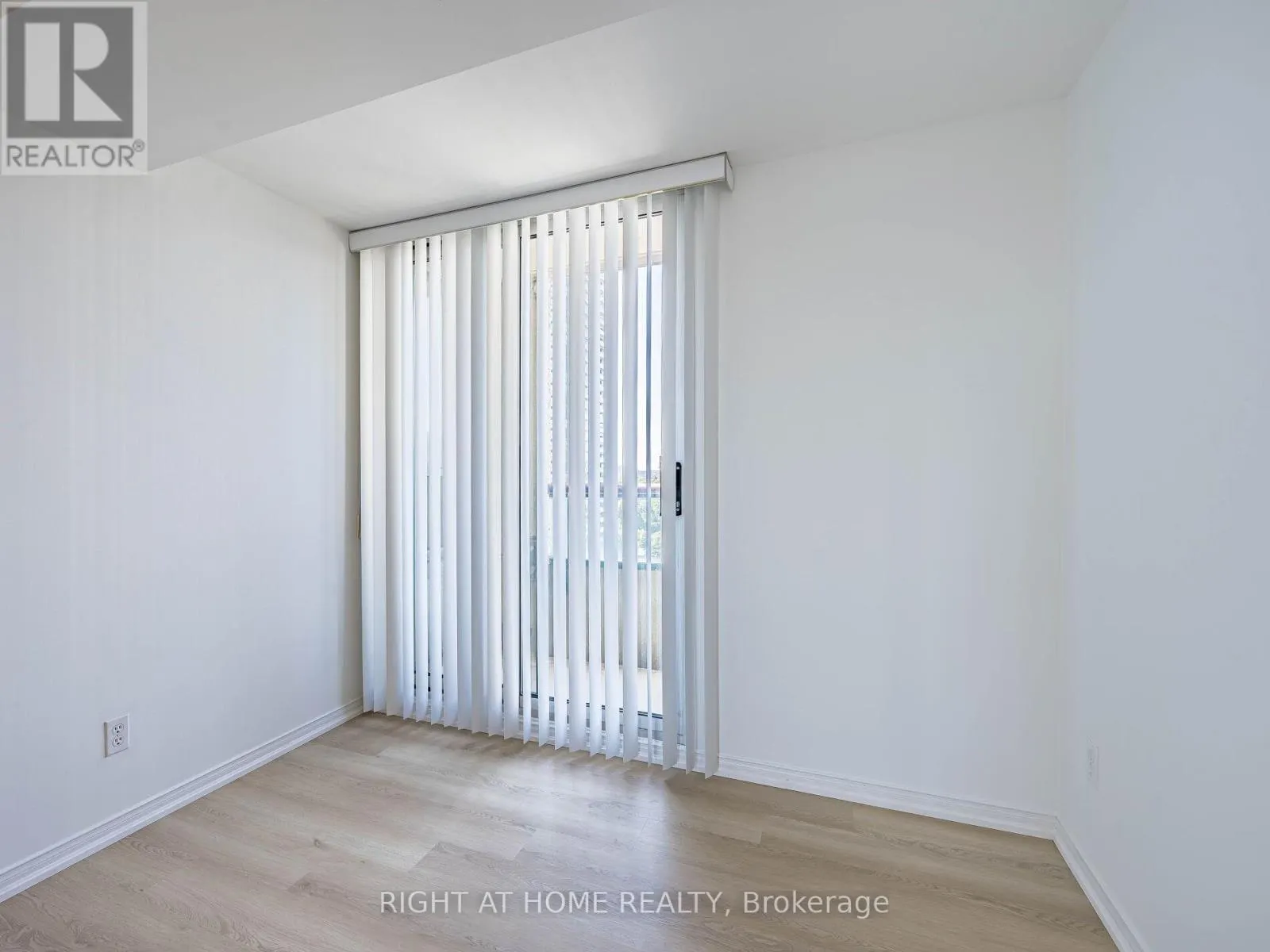 2001 - 238 DORIS AVENUE