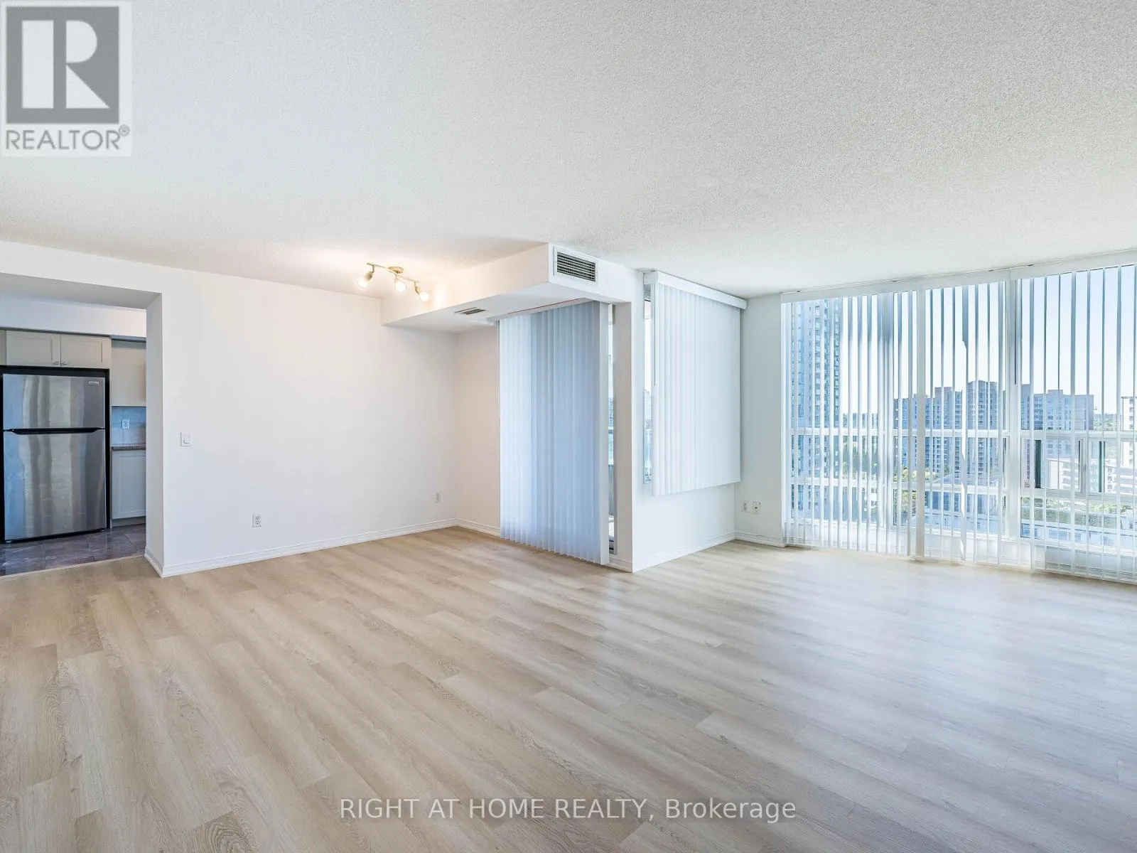 2001 - 238 DORIS AVENUE