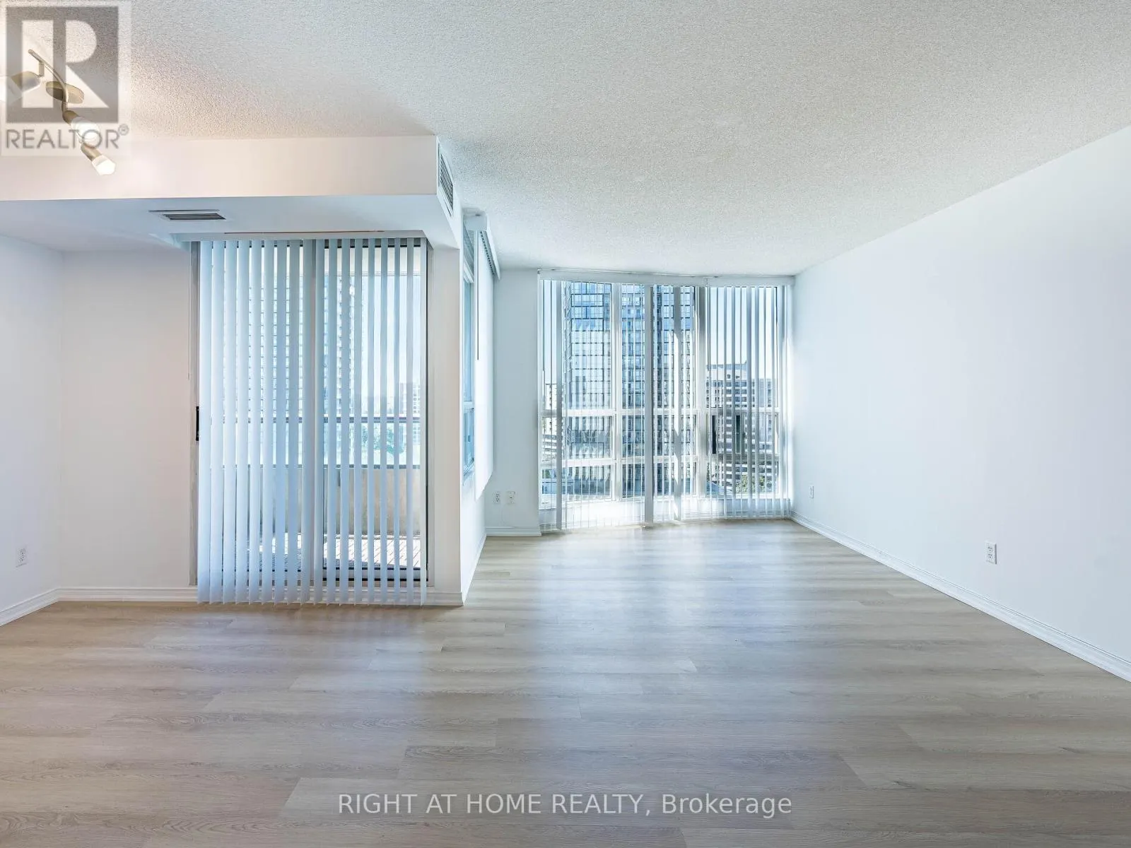 2001 - 238 DORIS AVENUE