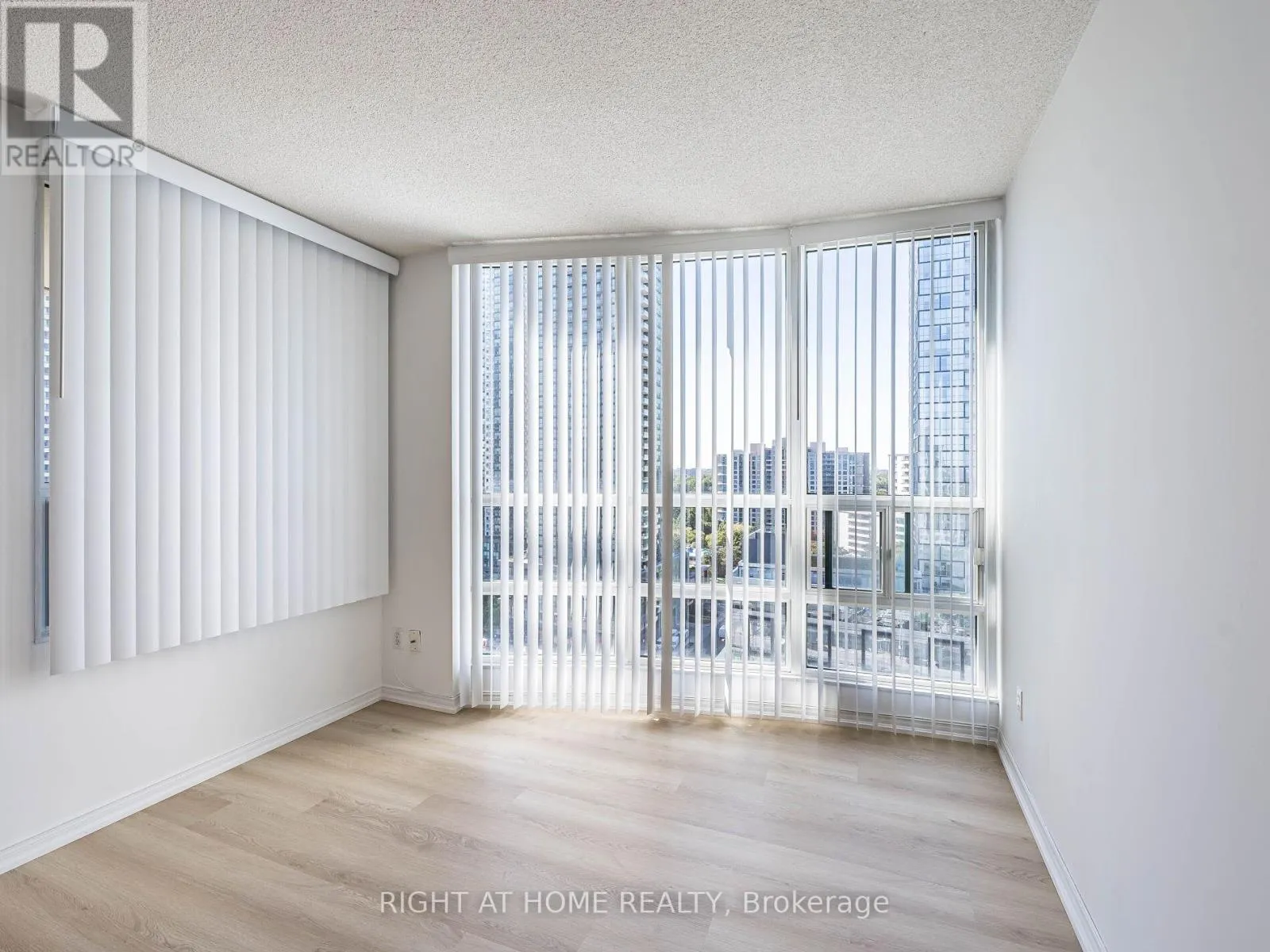 2001 - 238 DORIS AVENUE