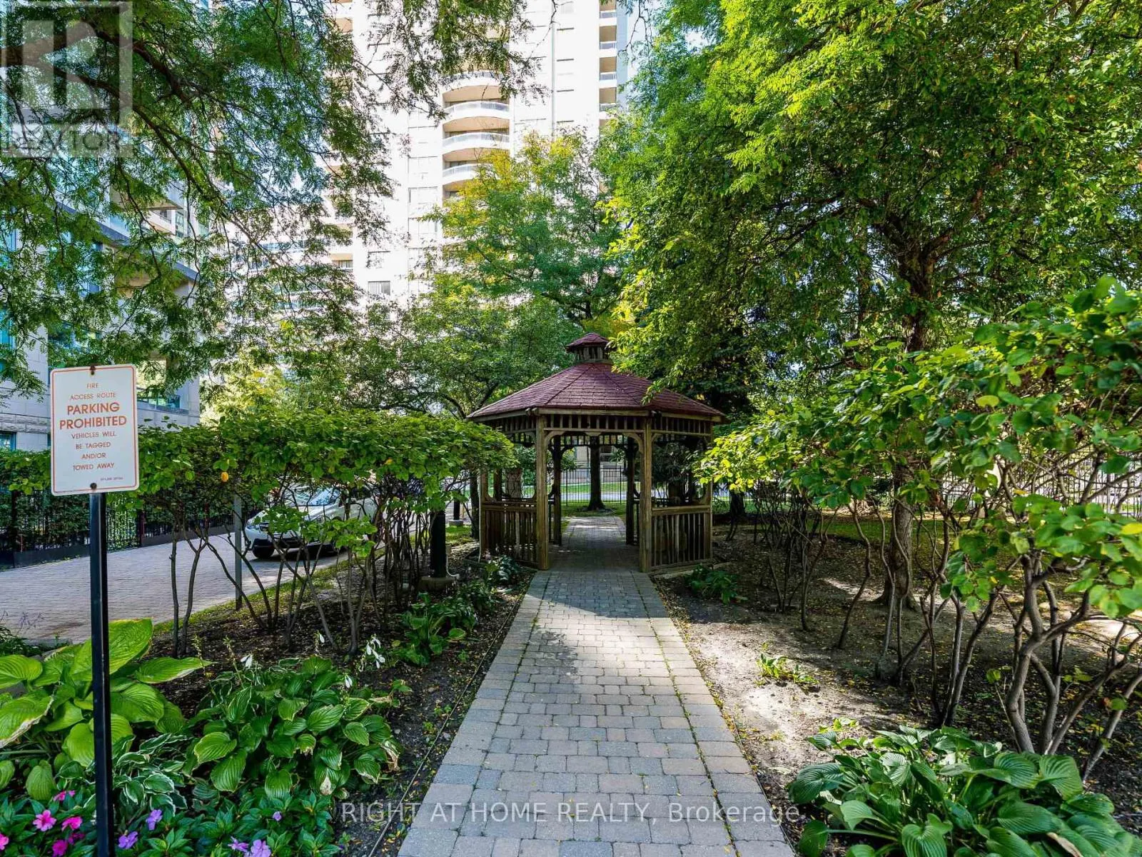 2001 - 238 DORIS AVENUE