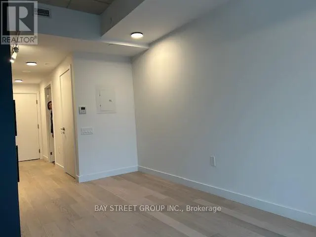 225 - 1720 BAYVIEW AVENUE