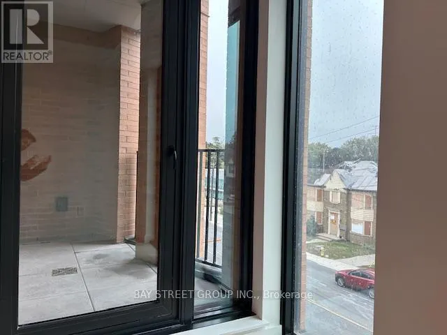 225 - 1720 BAYVIEW AVENUE