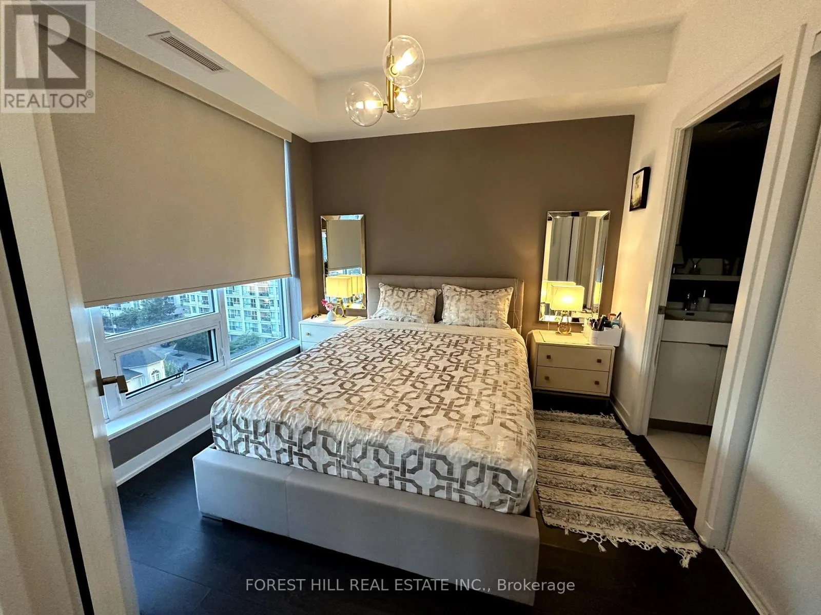 905 - 28 AVONDALE AVENUE