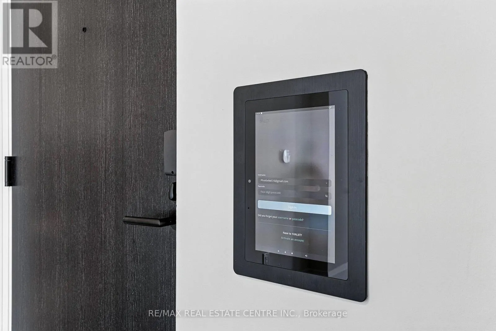 2013 - 470 FRONT STREET W