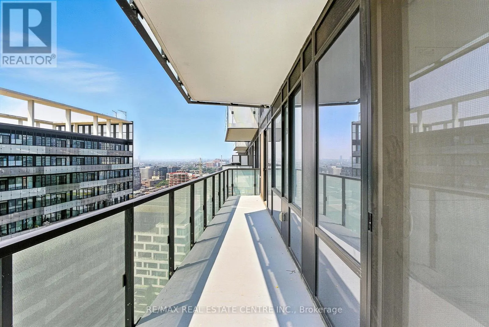 2013 - 470 FRONT STREET W