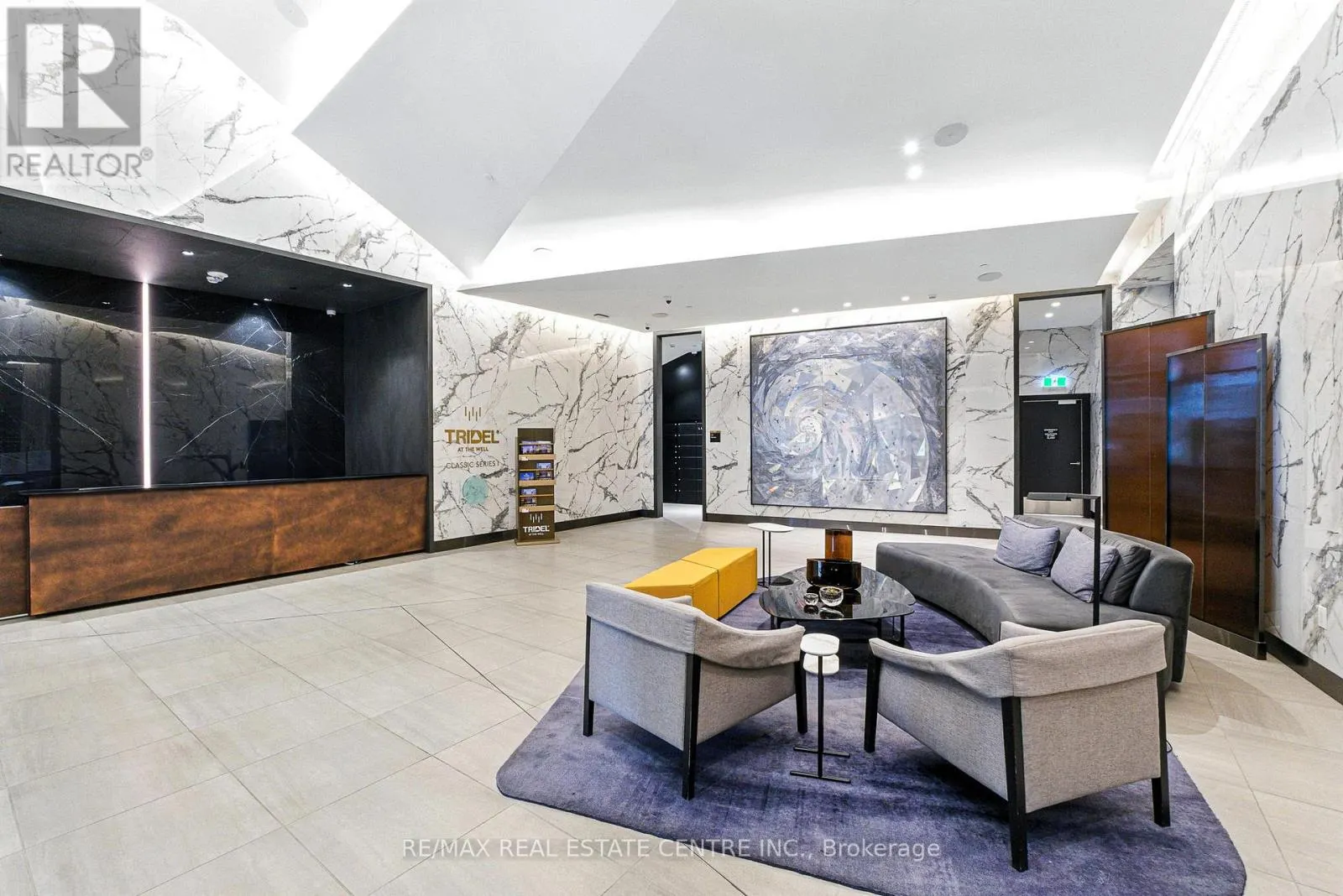 2013 - 470 FRONT STREET W