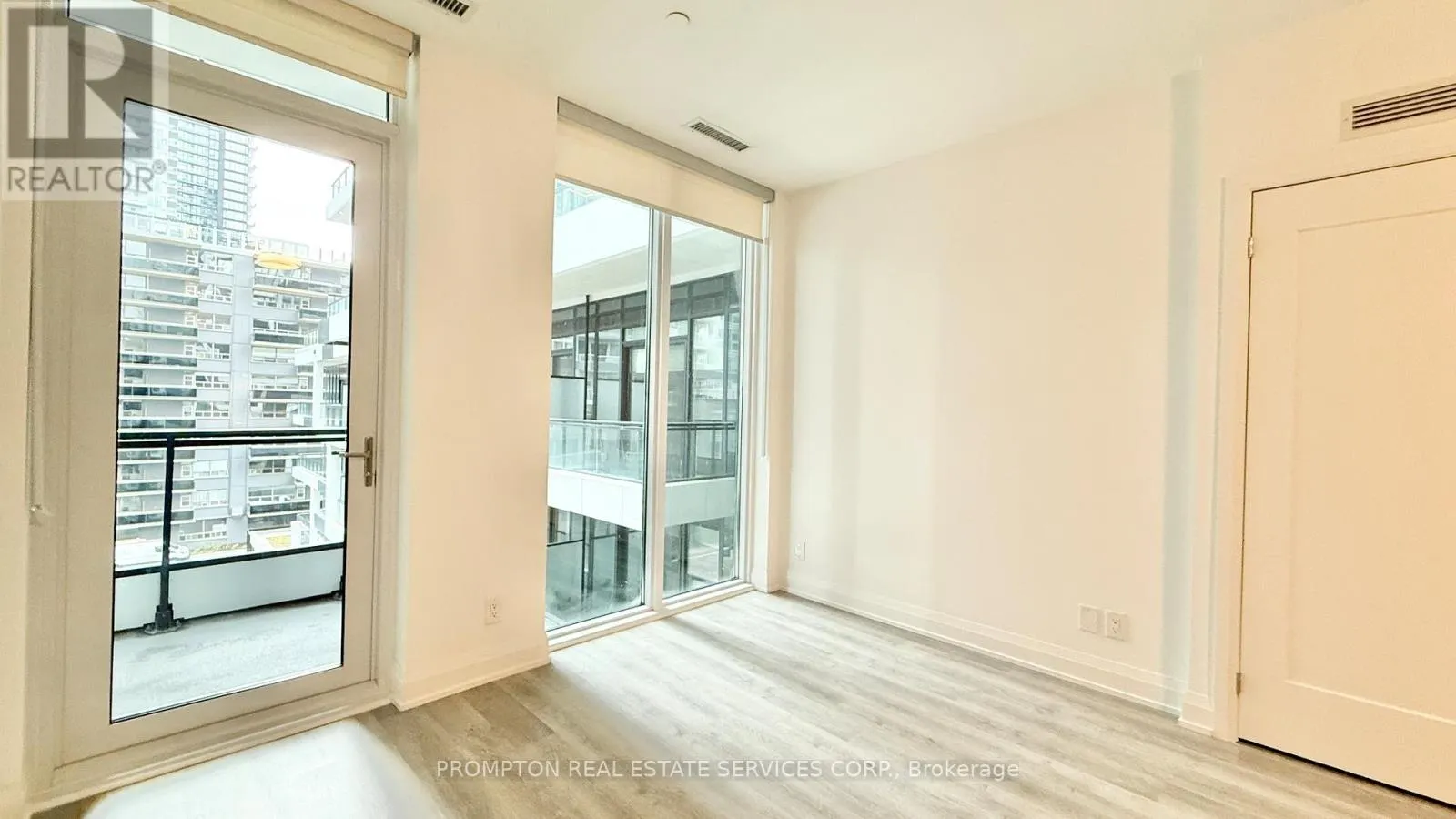 421 - 65 BROADWAY AVENUE