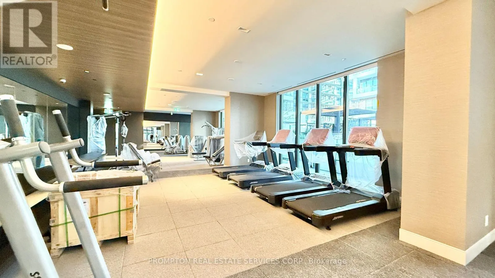 421 - 65 BROADWAY AVENUE