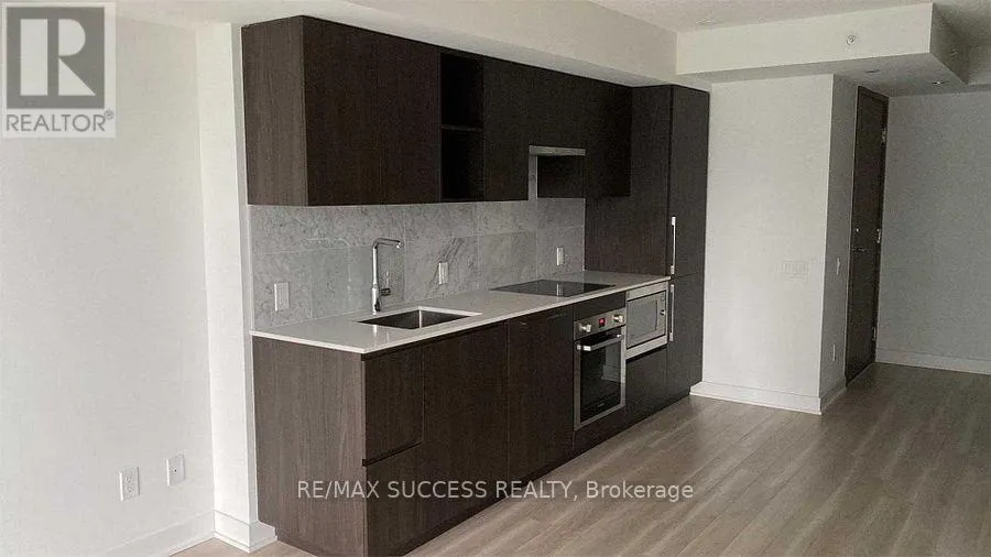 2905 - 17 BATHURST STREET