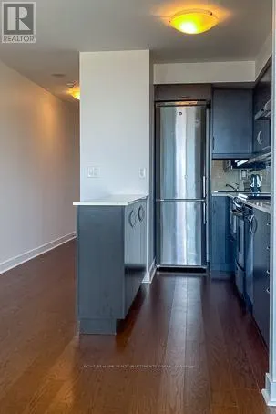 1016 - 320 RICHMOND STREET E