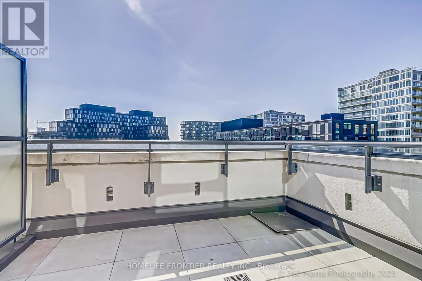 731 - 31 TIPPETT ROAD