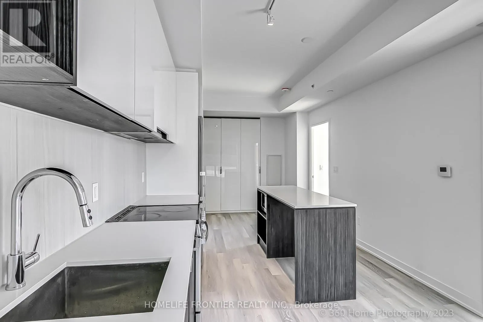 731 - 31 TIPPETT ROAD