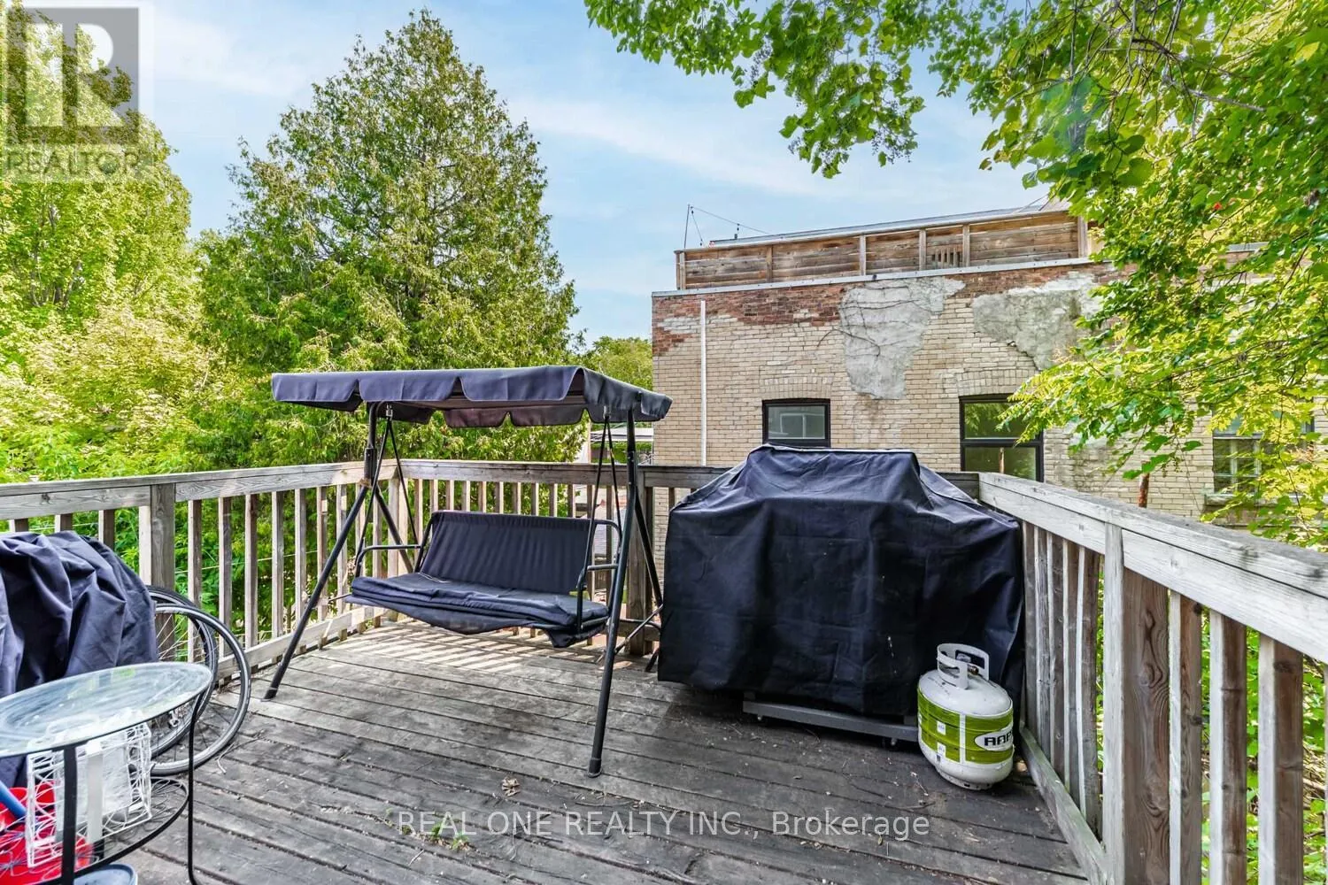 97 LIPPINCOTT STREET