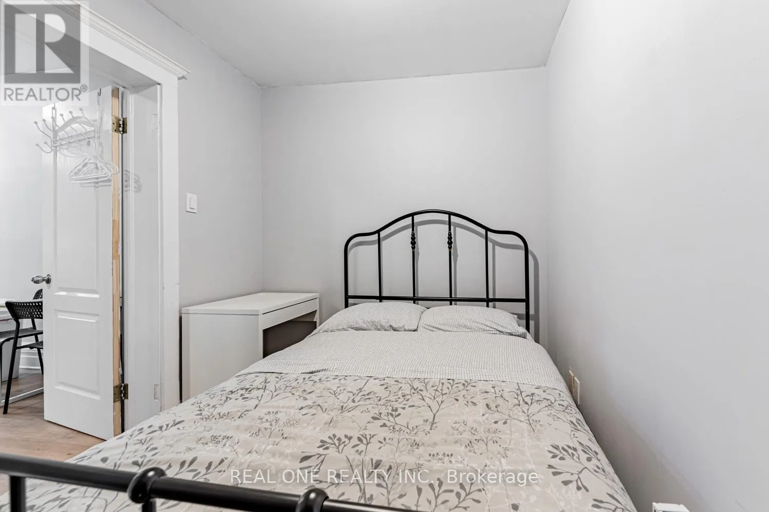 97 LIPPINCOTT STREET